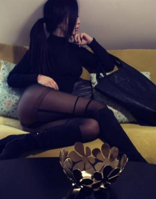 Schannong, escort in Riccarton id6957